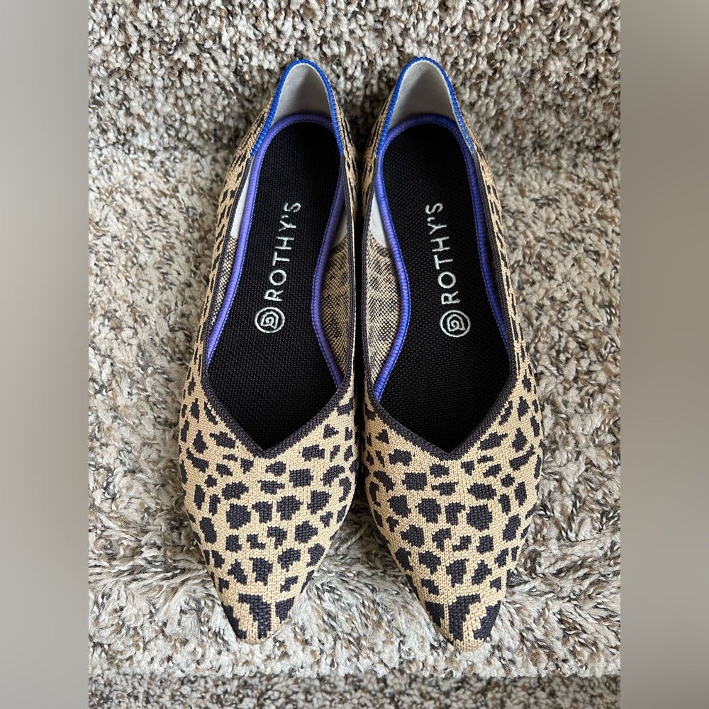 EUC Long Retired Rothy’s (The Original) Leopard Points size 10